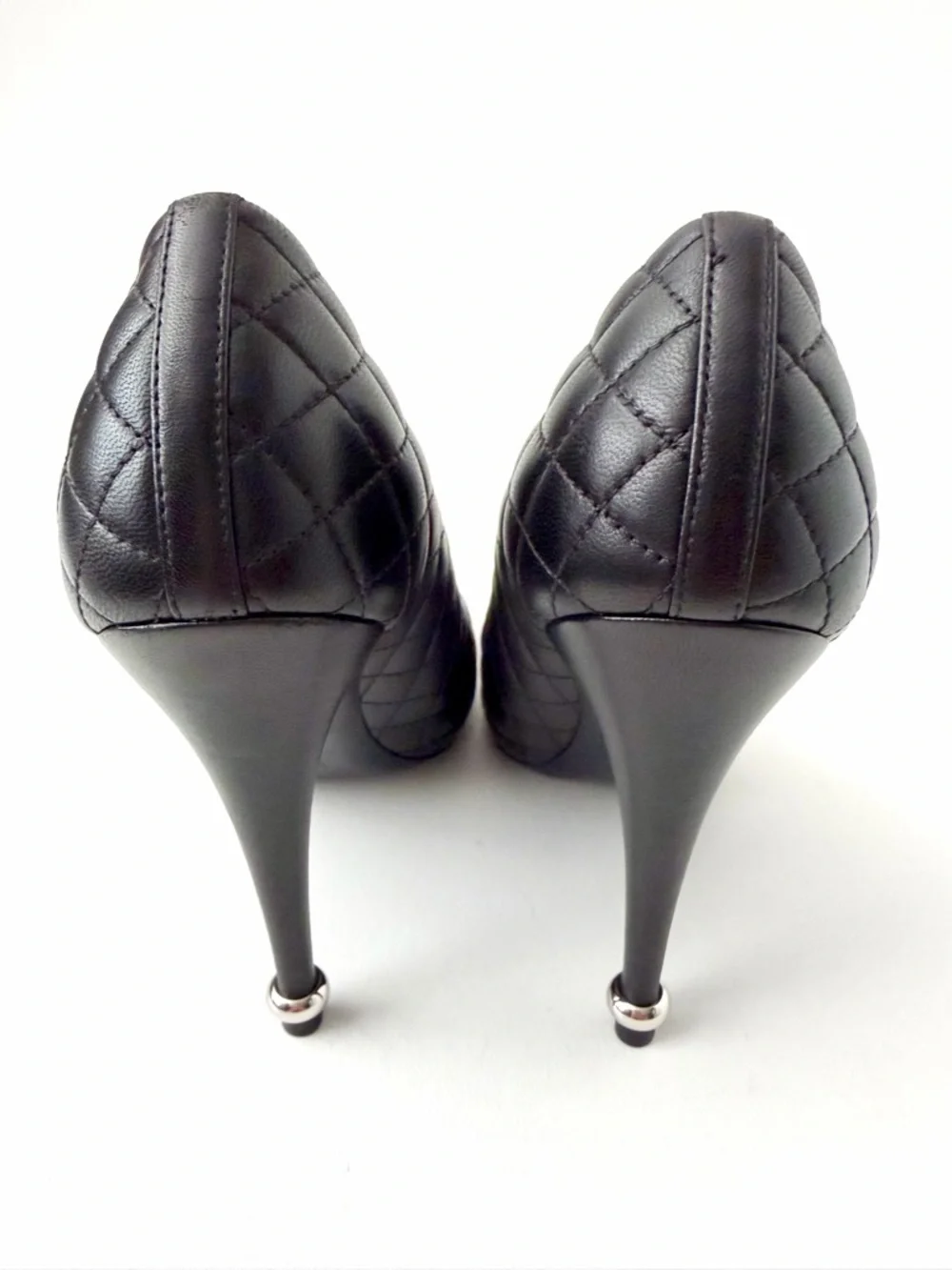 CHANEL | Quilted CC Cap Toe Leather High Heel Pumps‎ Black EU 37.5